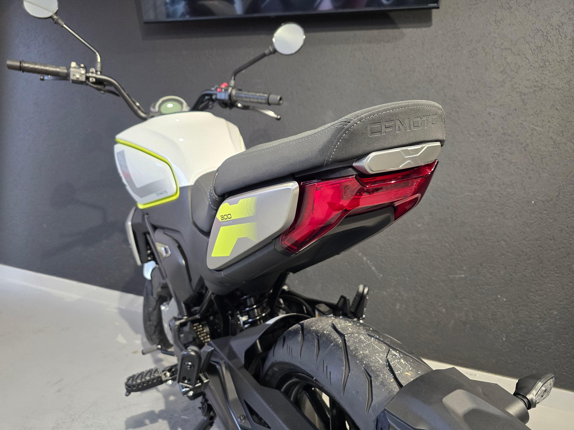 CF MOTO 300 CL-X-image-13