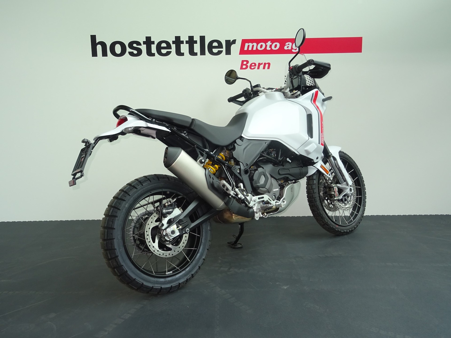 DUCATI Desert X-showroom-element-2