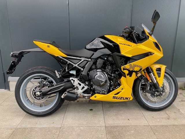 SUZUKI GSX-R 8