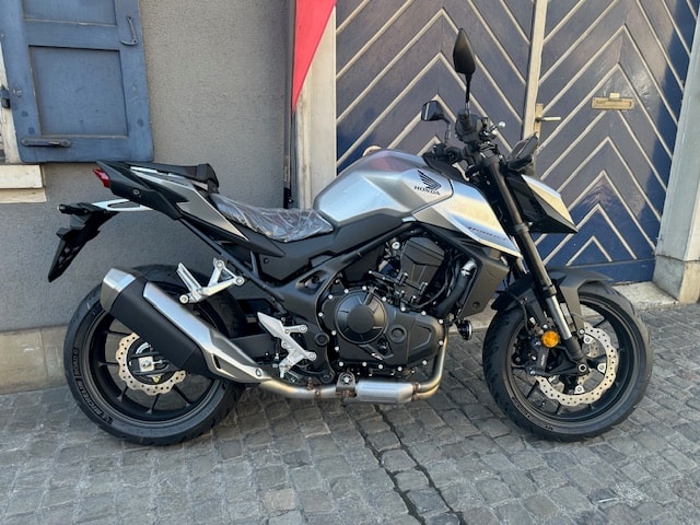 HONDA CB 750 Hornet Modell 2025 Frühlings Aktion