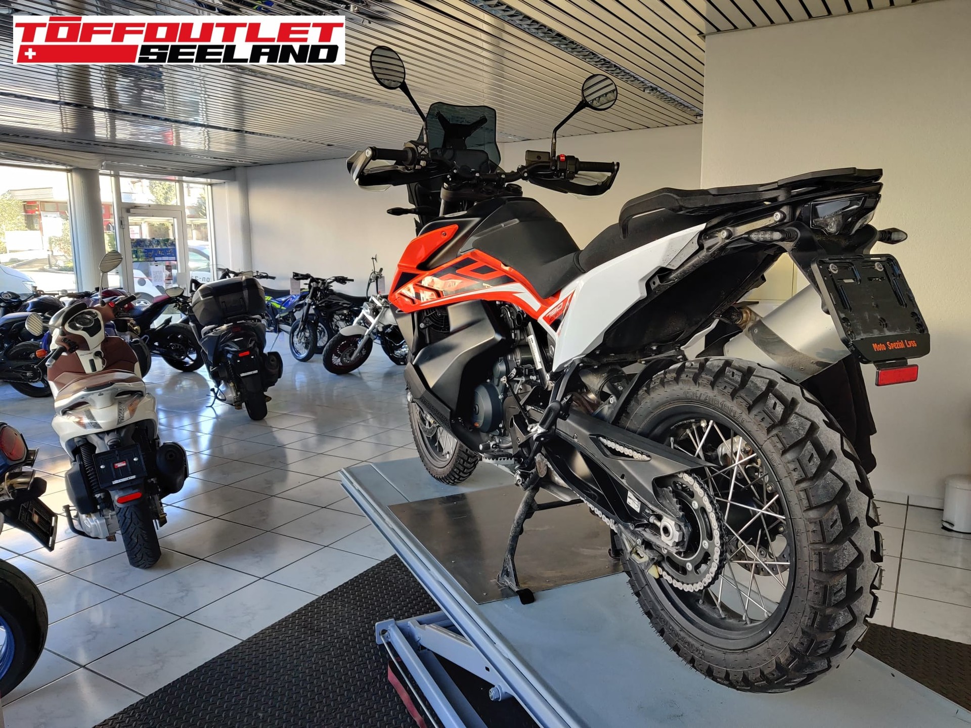 KTM 790 Adventure ABS-showroom-element-1