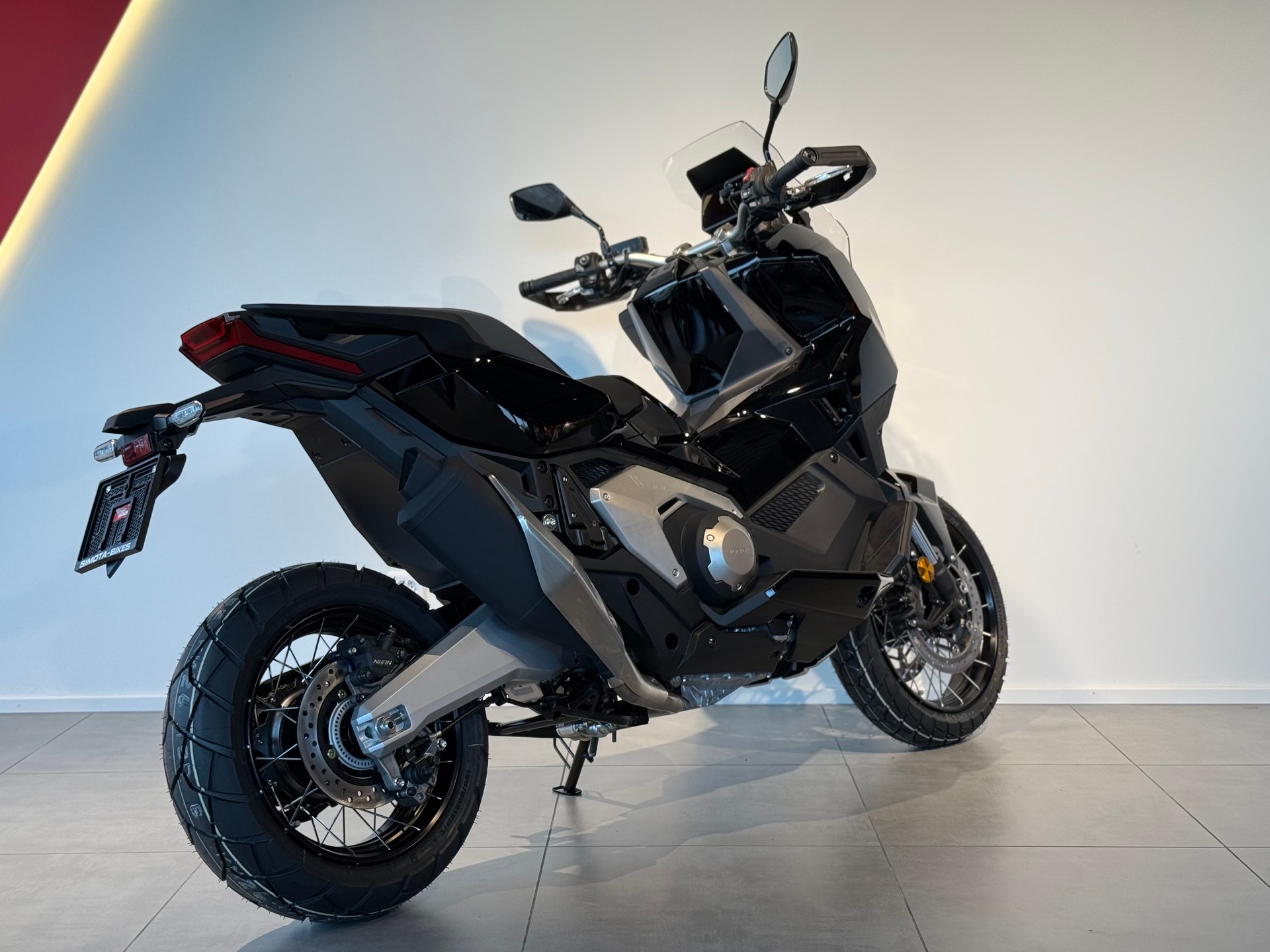 HONDA X-ADV 750-showroom-element-3
