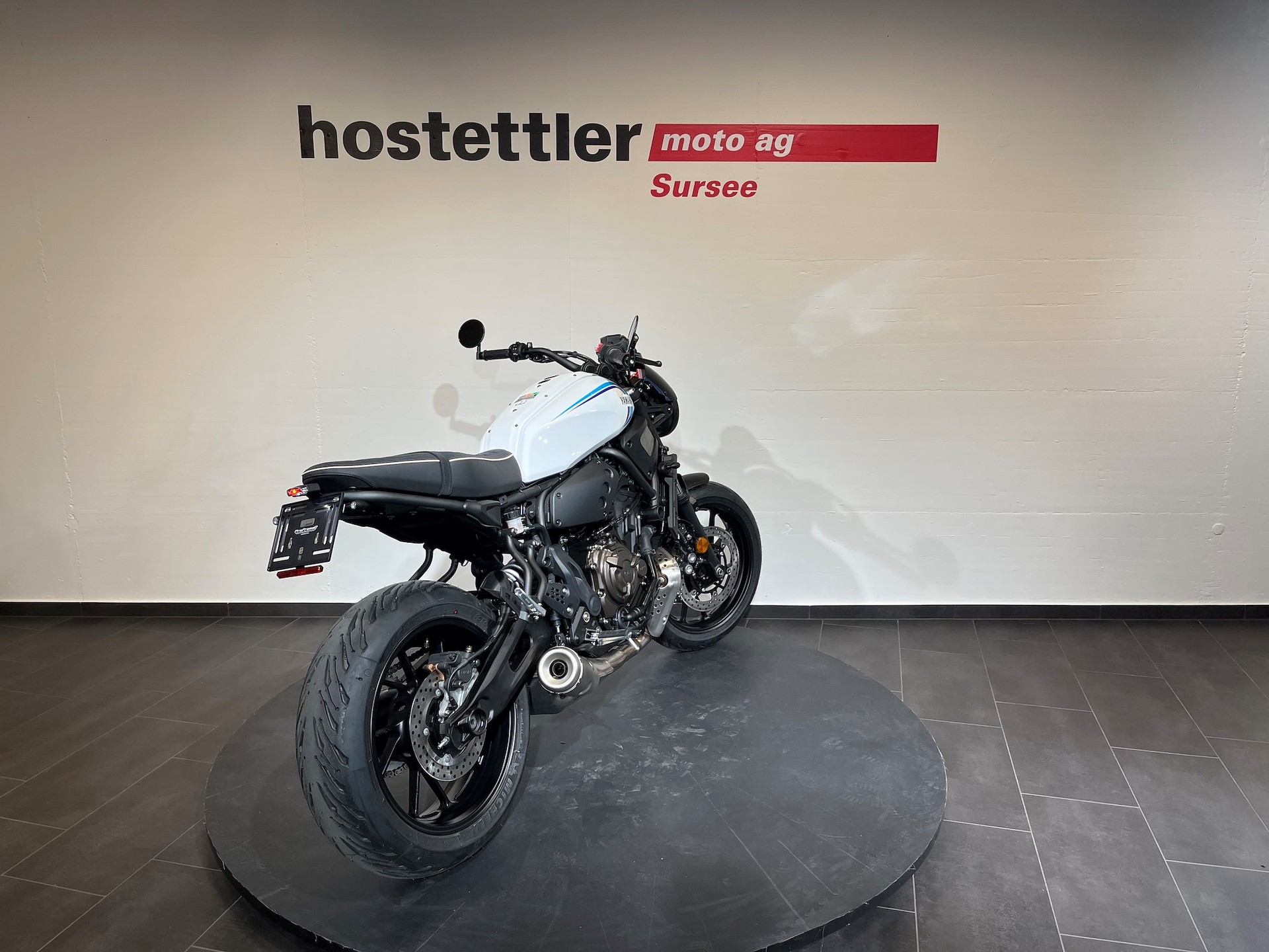 YAMAHA XSR 700 Heritage-showroom-element-3