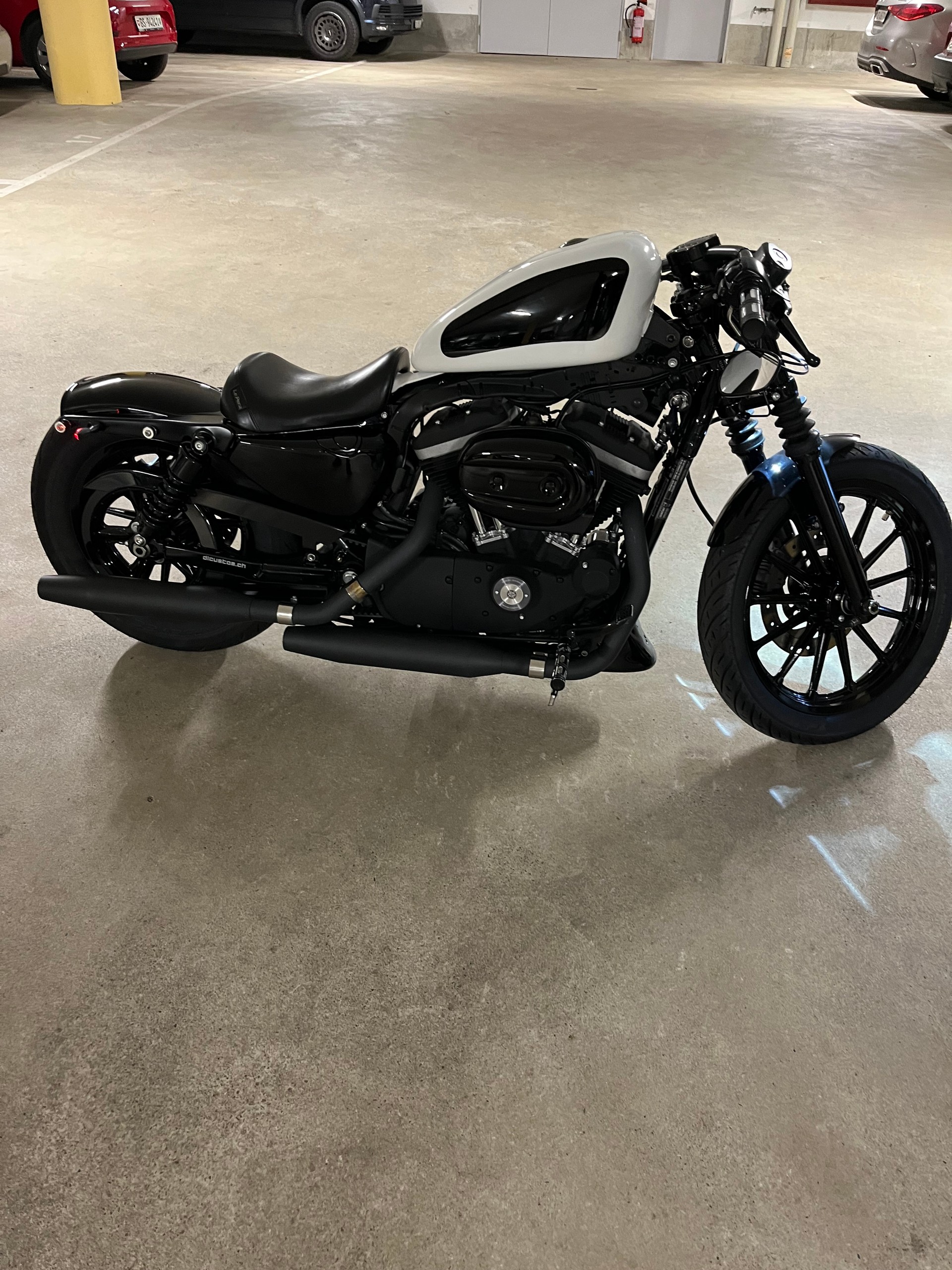 HARLEY-DAVIDSON XL 883 N Sportster Iron (25kW)-image-0