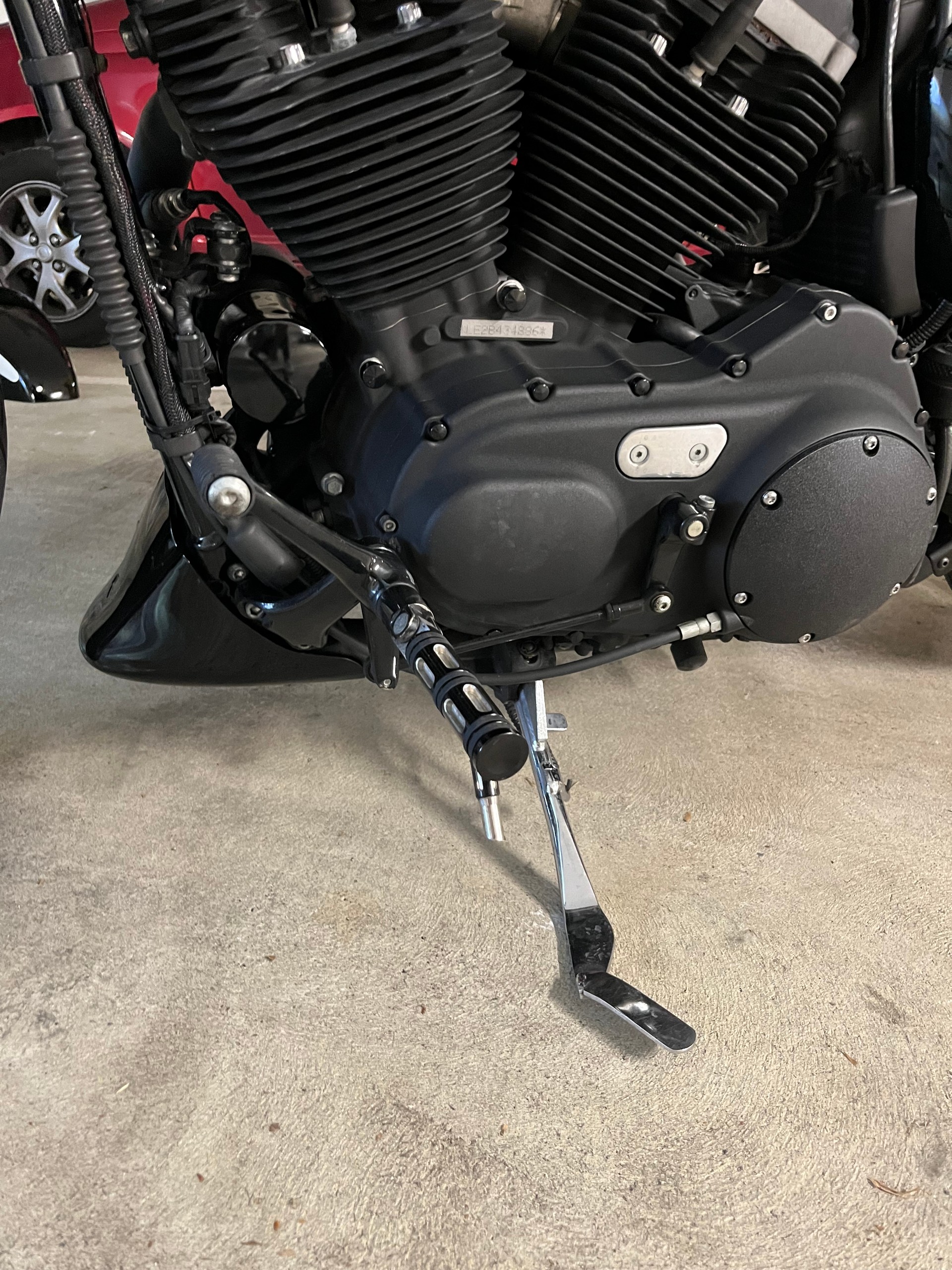 HARLEY-DAVIDSON XL 883 N Sportster Iron (25kW)-image-2