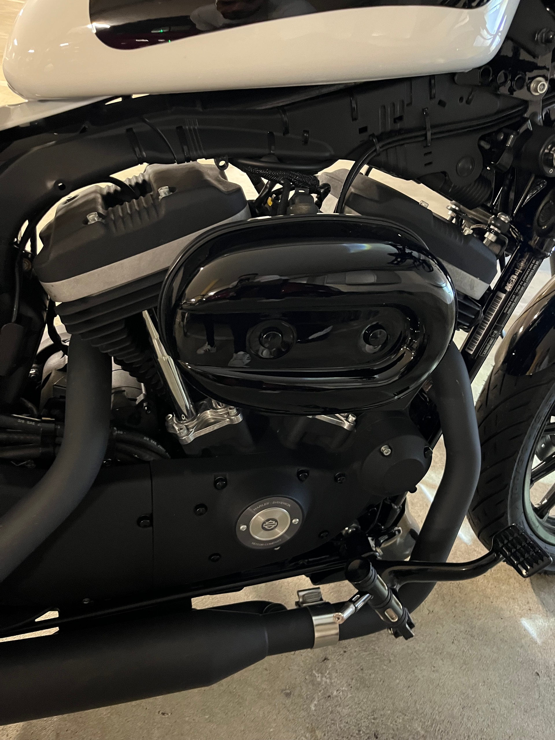 HARLEY-DAVIDSON XL 883 N Sportster Iron (25kW)-image-8