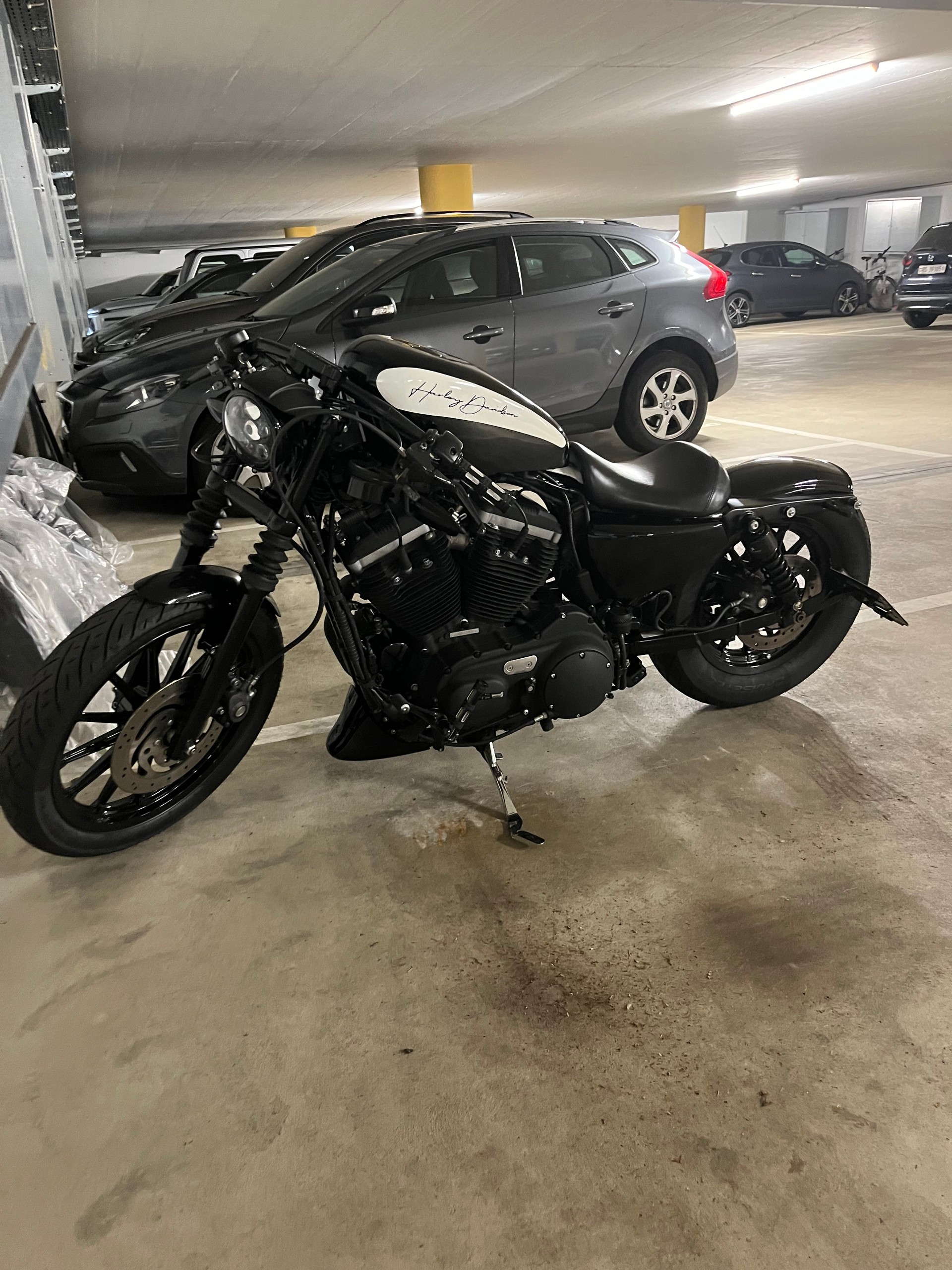 HARLEY-DAVIDSON XL 883 N Sportster Iron (25kW)-image-13