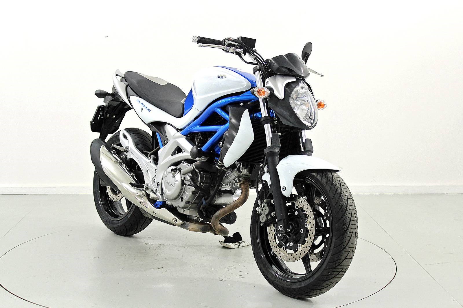 SUZUKI SFV 650 Gladius-showroom-element-1