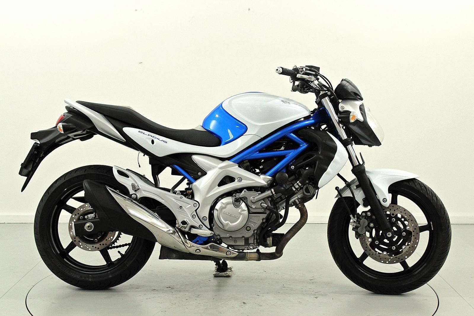 SUZUKI SFV 650 Gladius-showroom-element-3