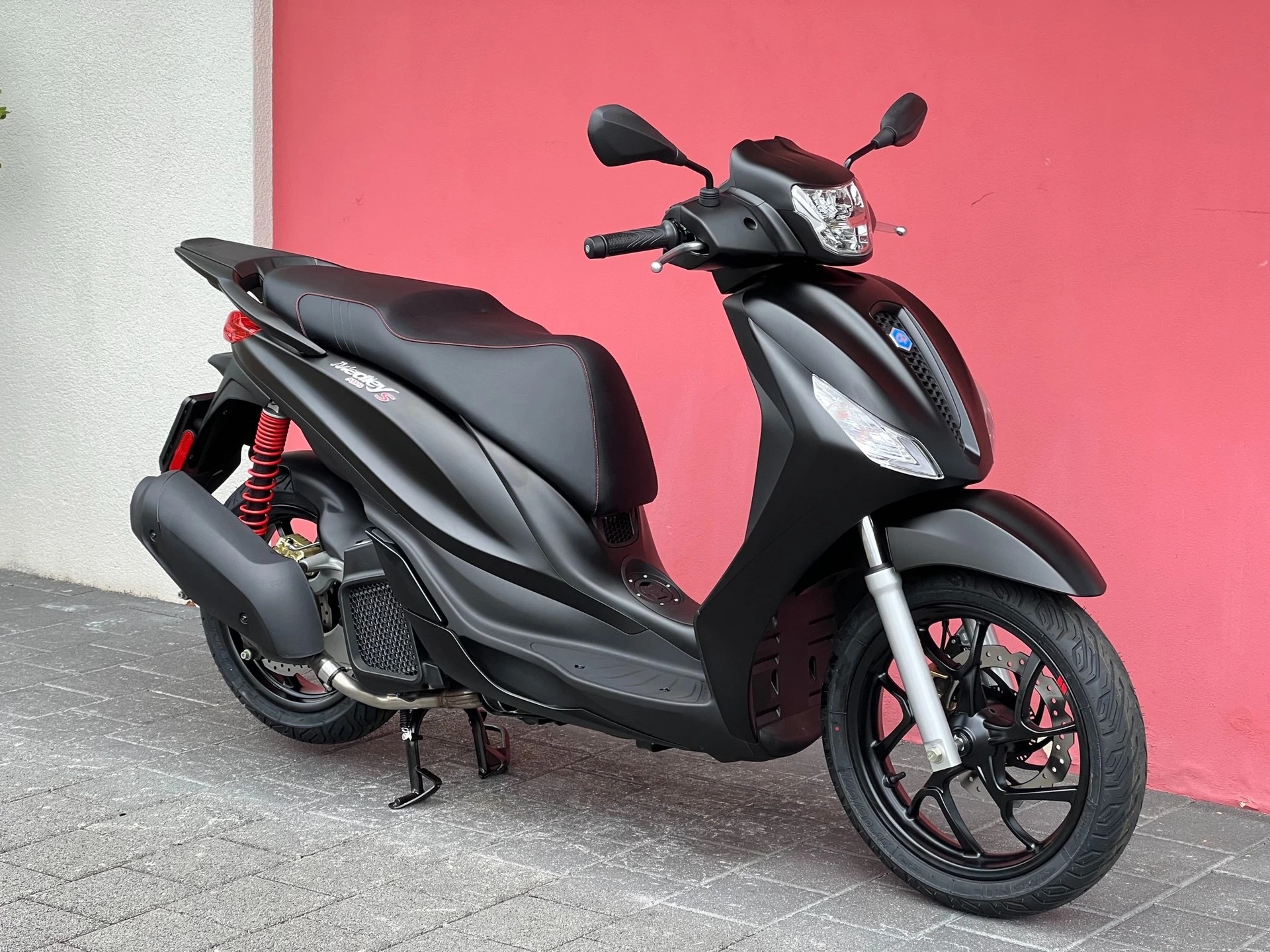 PIAGGIO Medley 125 Sport-showroom-element-2