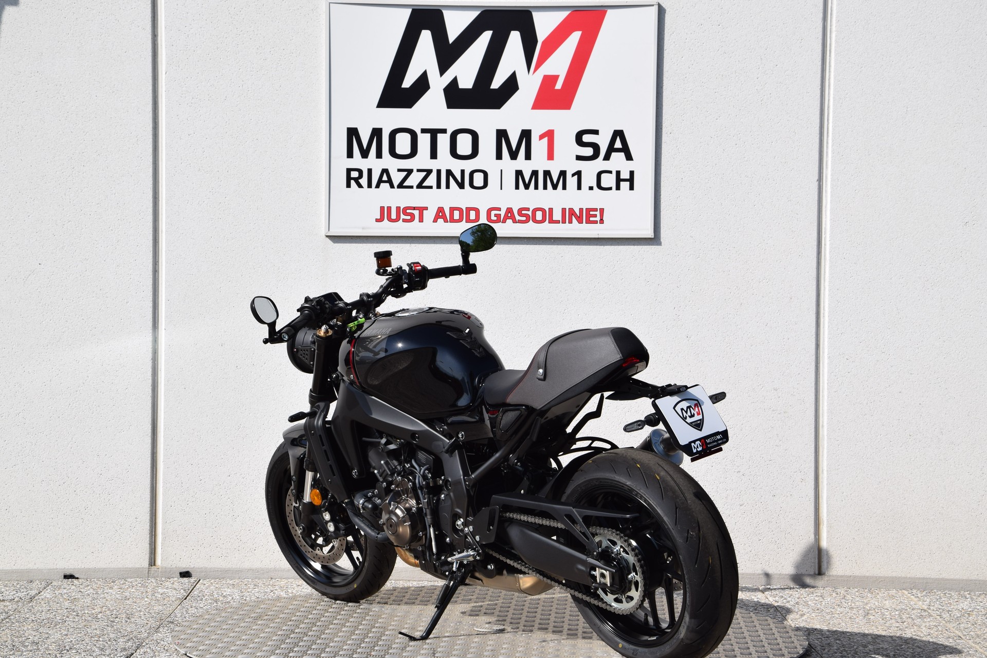 YAMAHA XSR 900-showroom-element-3