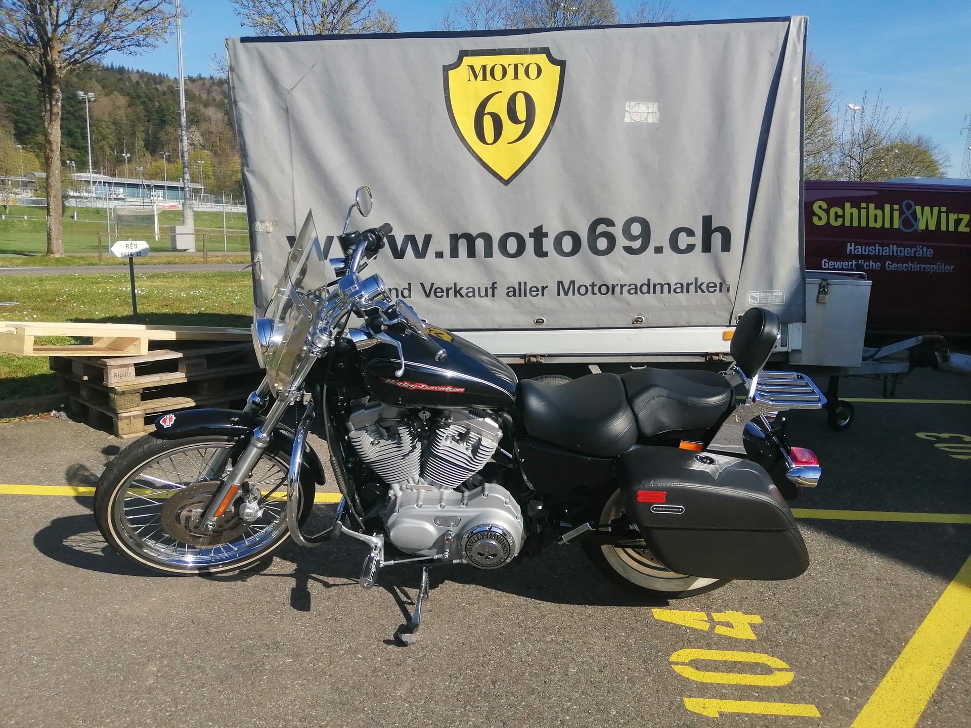 HARLEY-DAVIDSON XL 883 C Sportster Custom