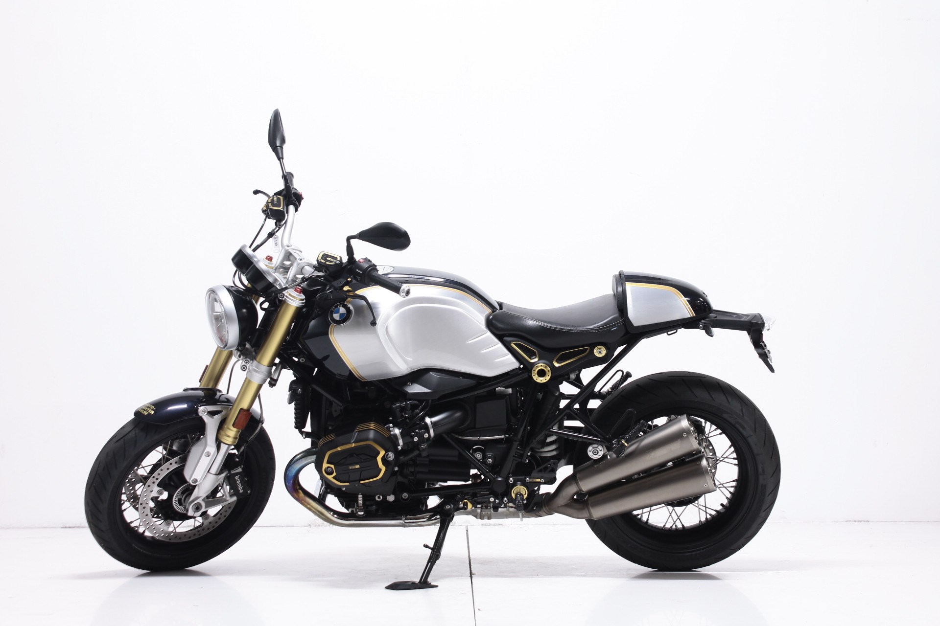 BMW R nineT-showroom-element-3