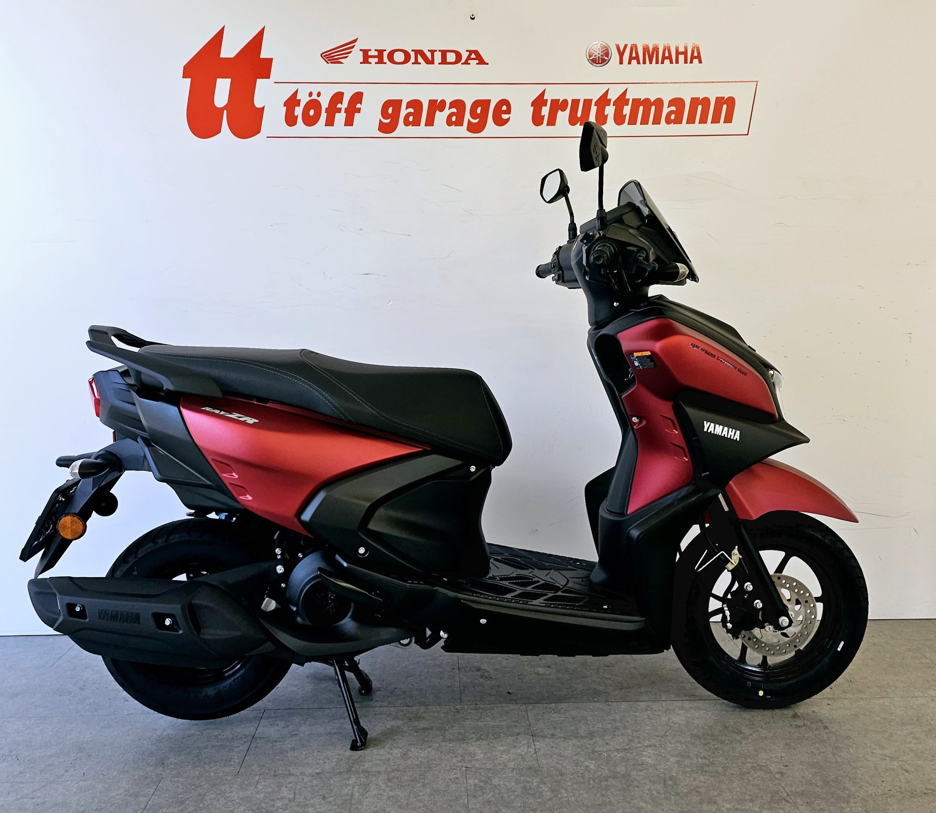 YAMAHA RayZR 125