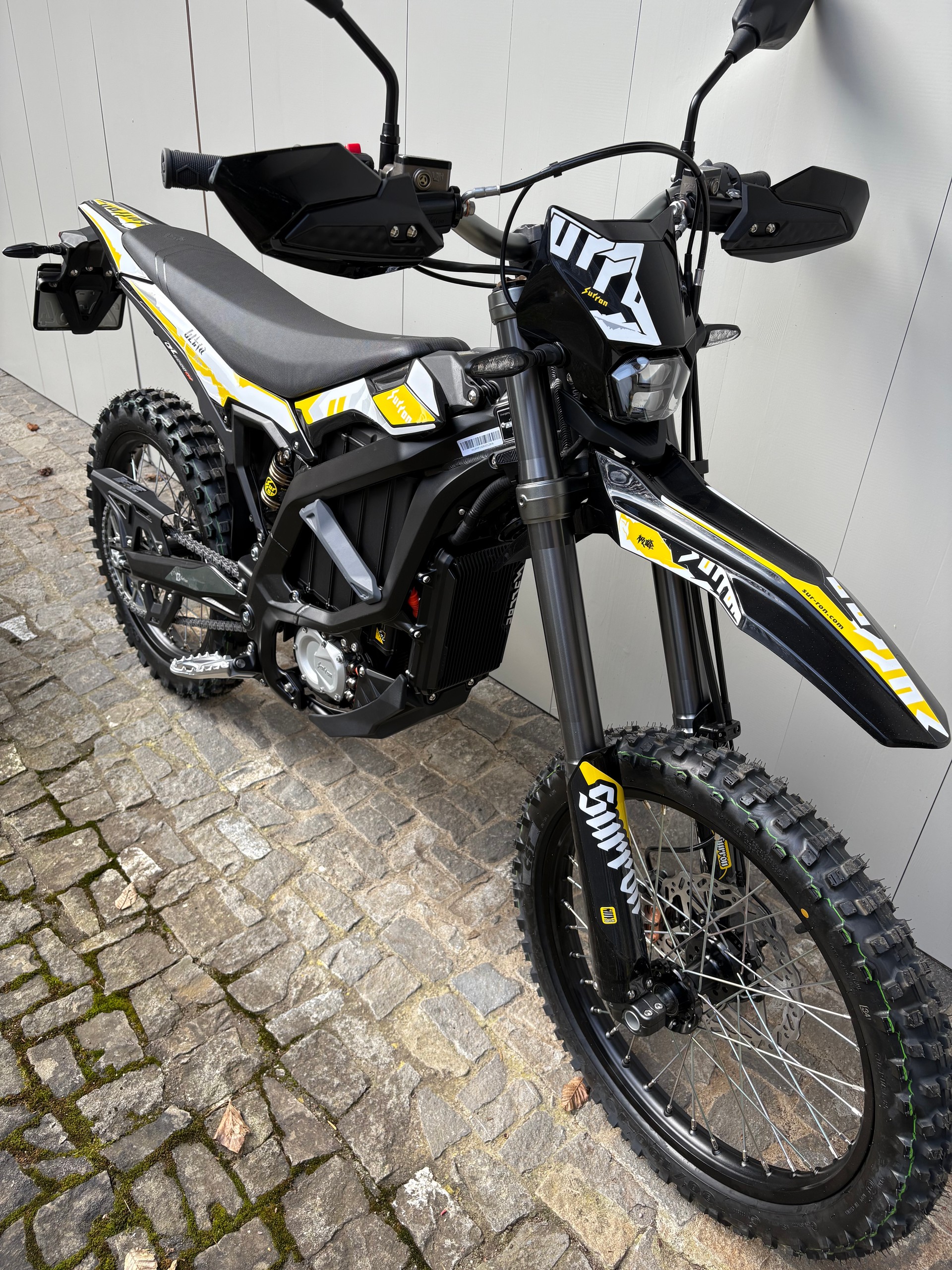 SUR-RON Ultra Bee