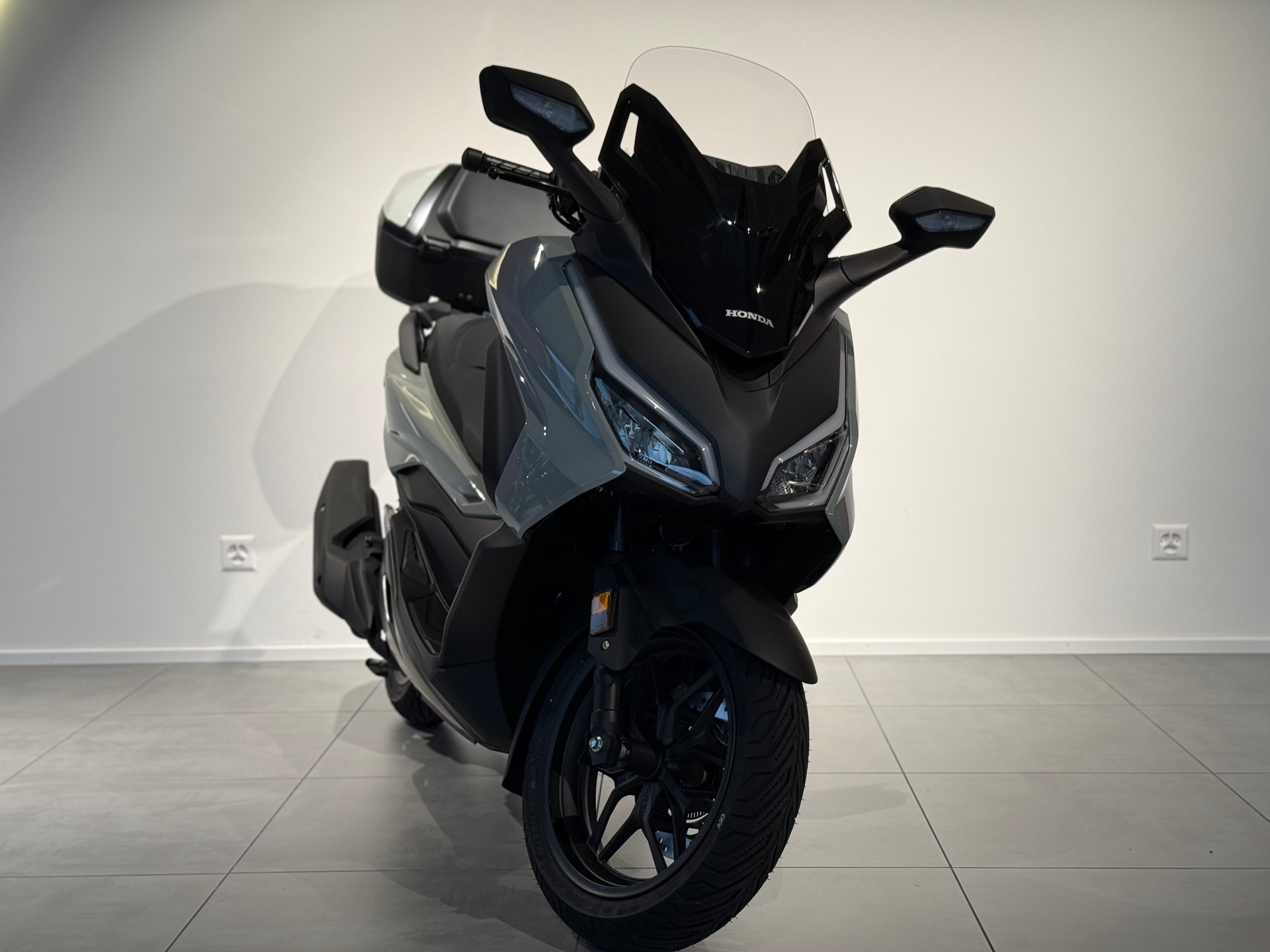 HONDA Nss 125 Forza Smart TopBox-showroom-element-1