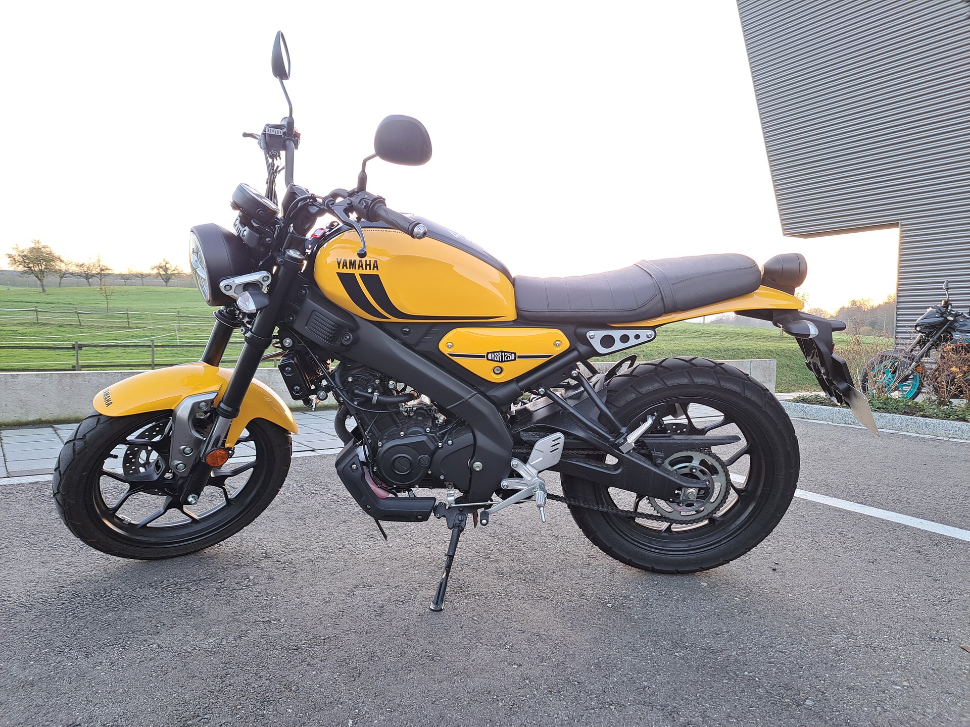 YAMAHA XSR 125-image-0