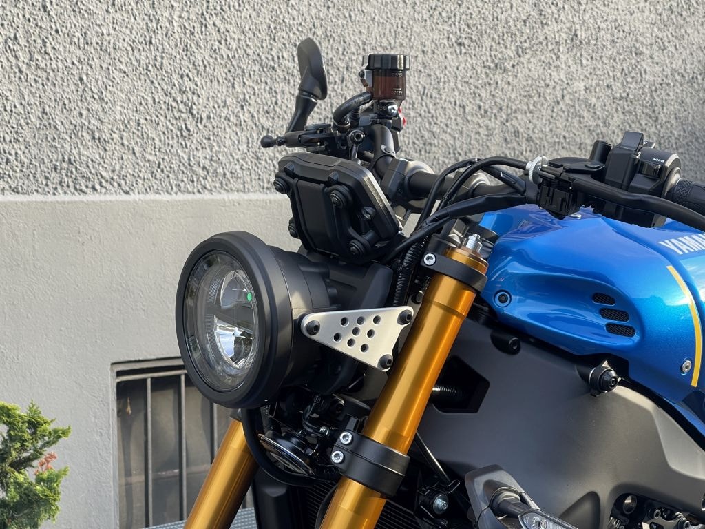 YAMAHA XSR 900-showroom-element-2