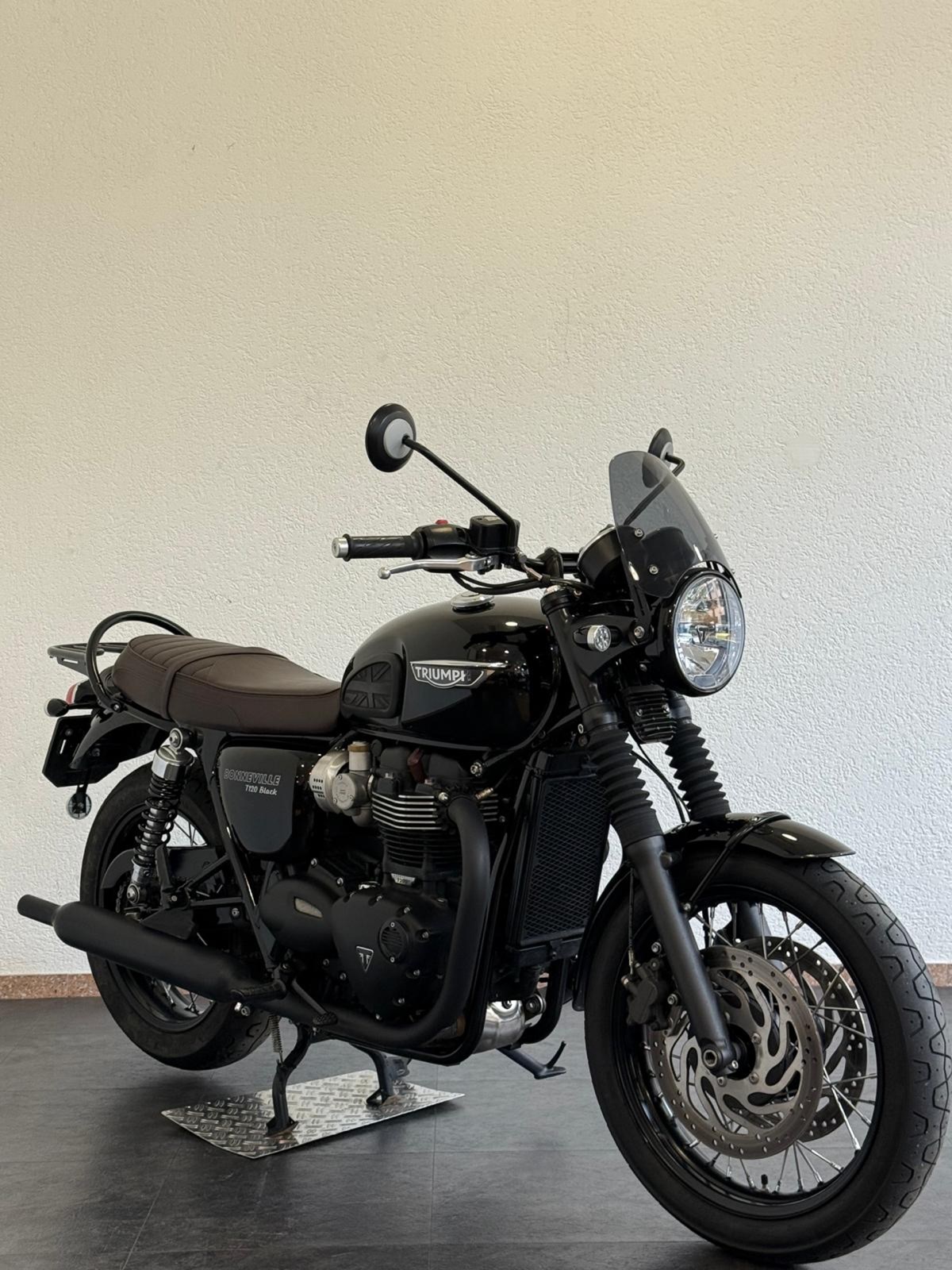 TRIUMPH Bonneville T120 Black Black-image-0