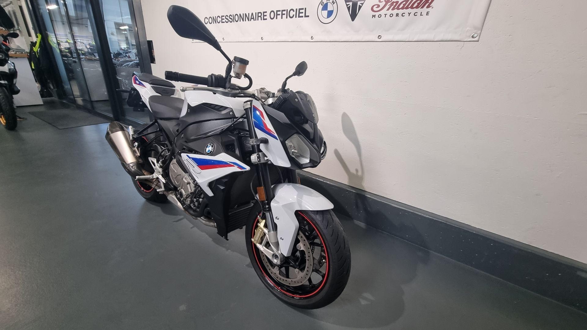 BMW S 1000 R-showroom-element-1