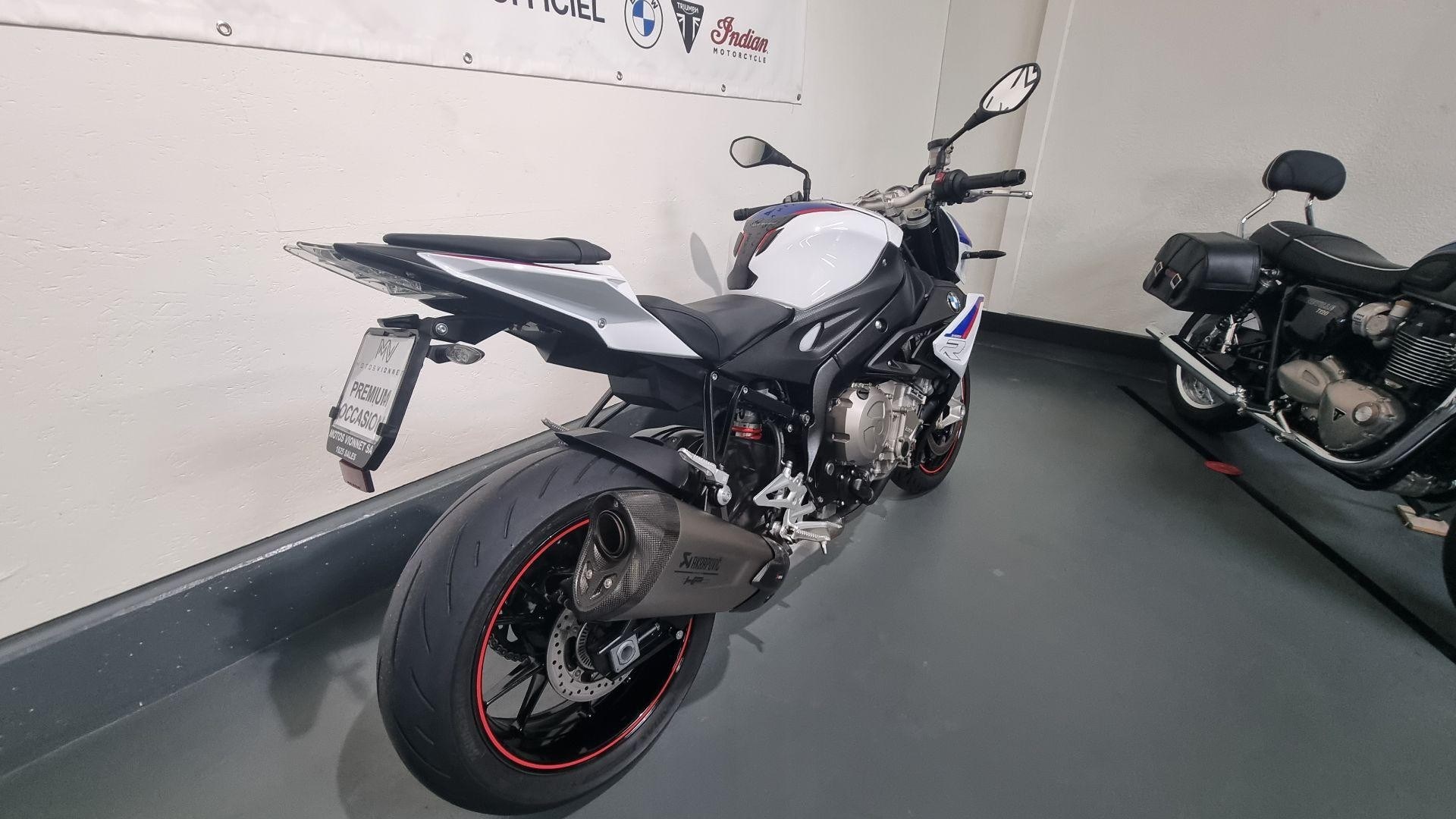 BMW S 1000 R-showroom-element-2