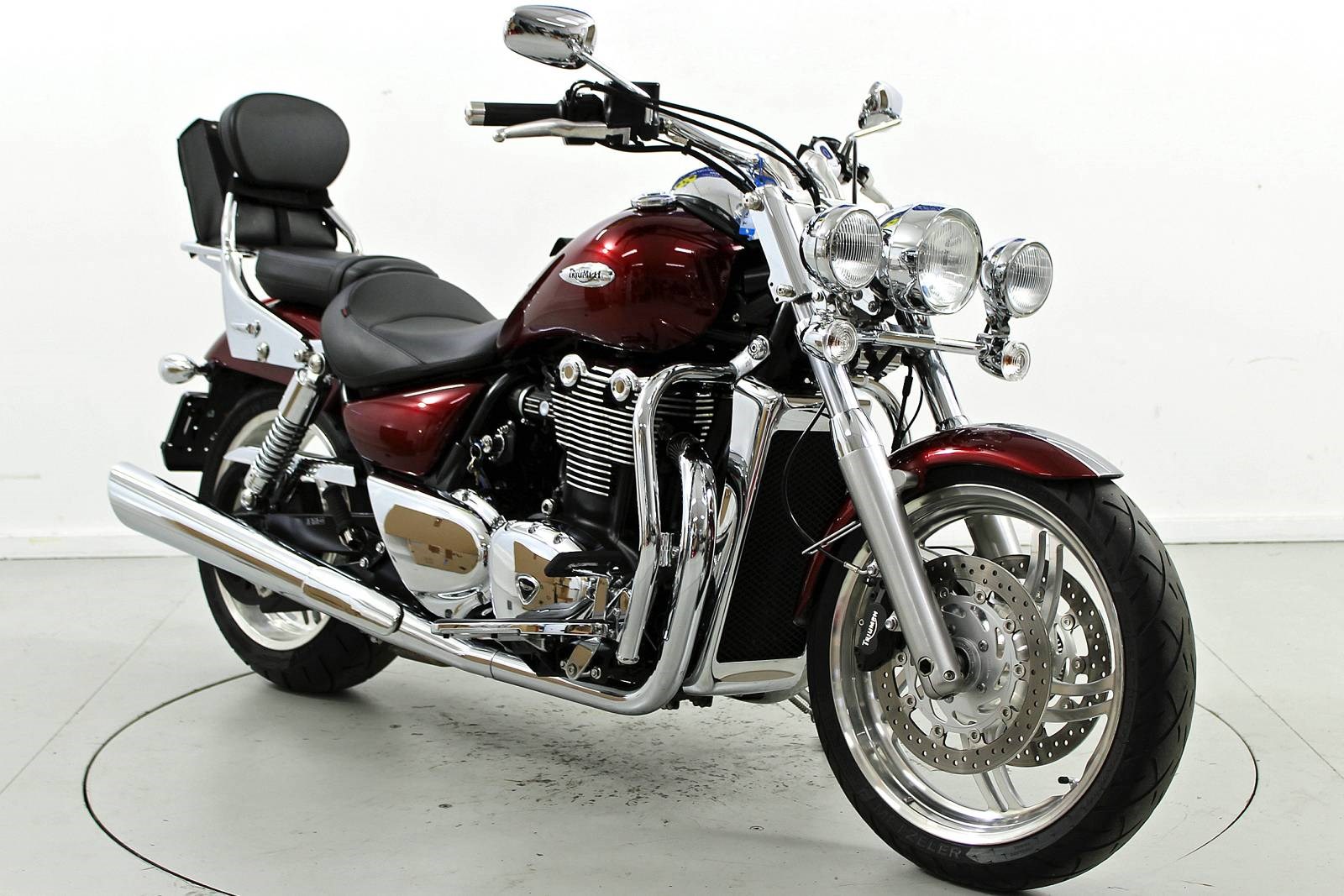 TRIUMPH Thunderbird ABS-showroom-element-1