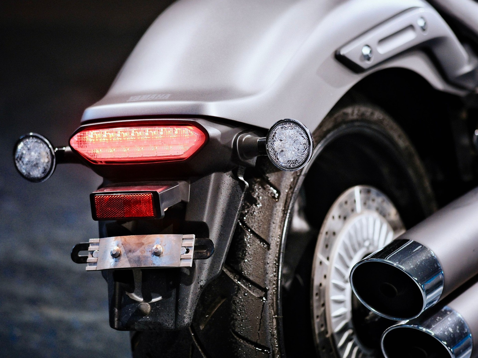 YAMAHA XVS 1300 Custom-image-12