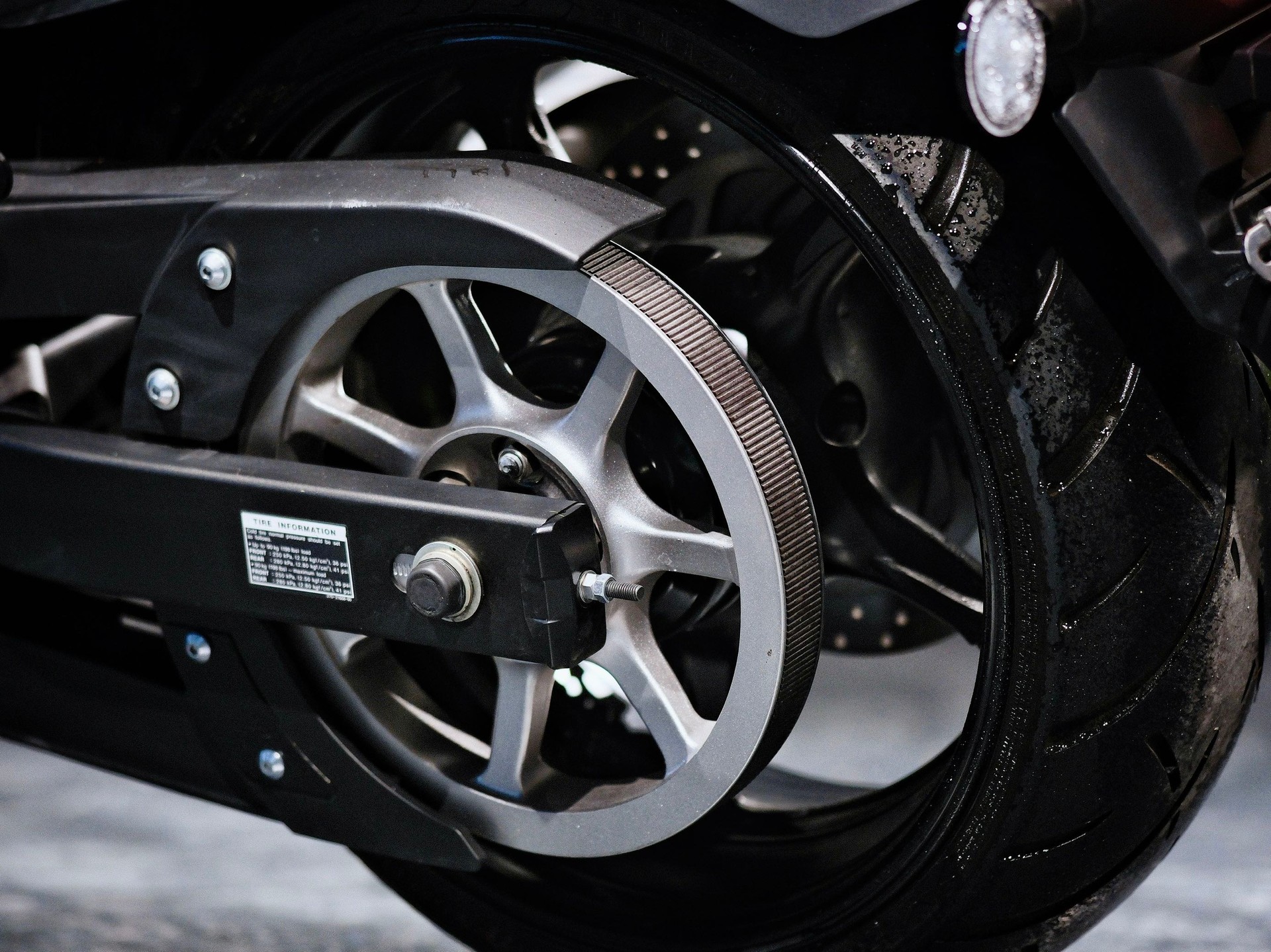 YAMAHA XVS 1300 Custom-image-9