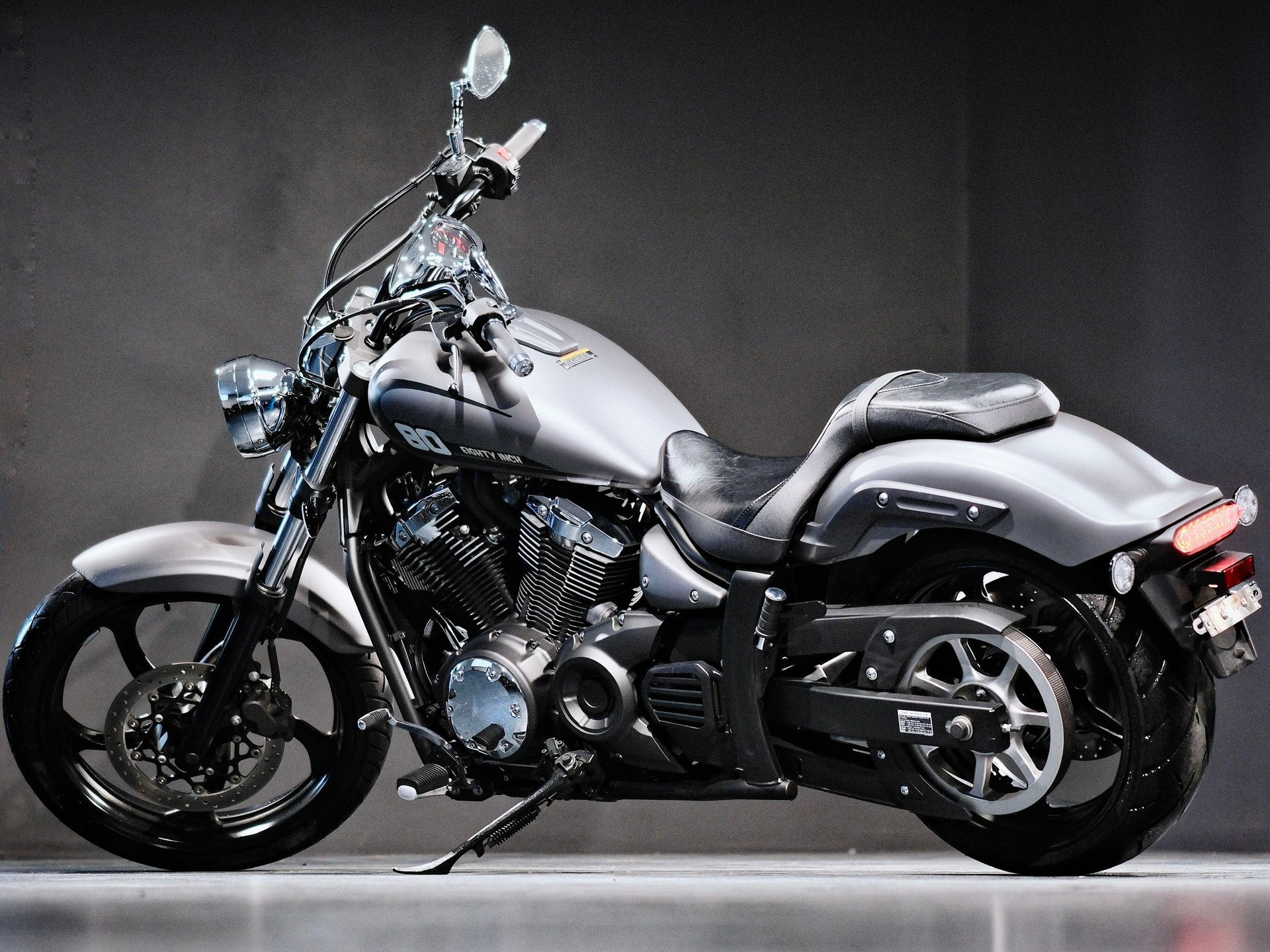 YAMAHA XVS 1300 Custom-image-3