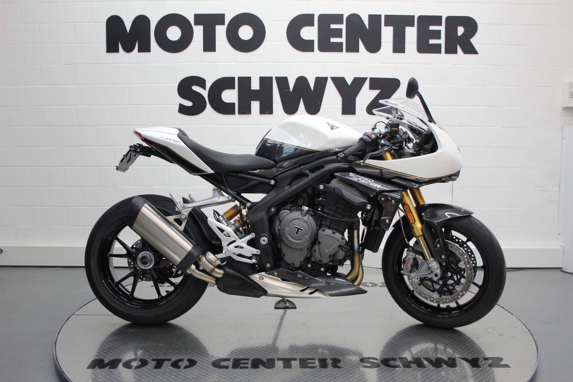 TRIUMPH Speed Triple 1200 RR