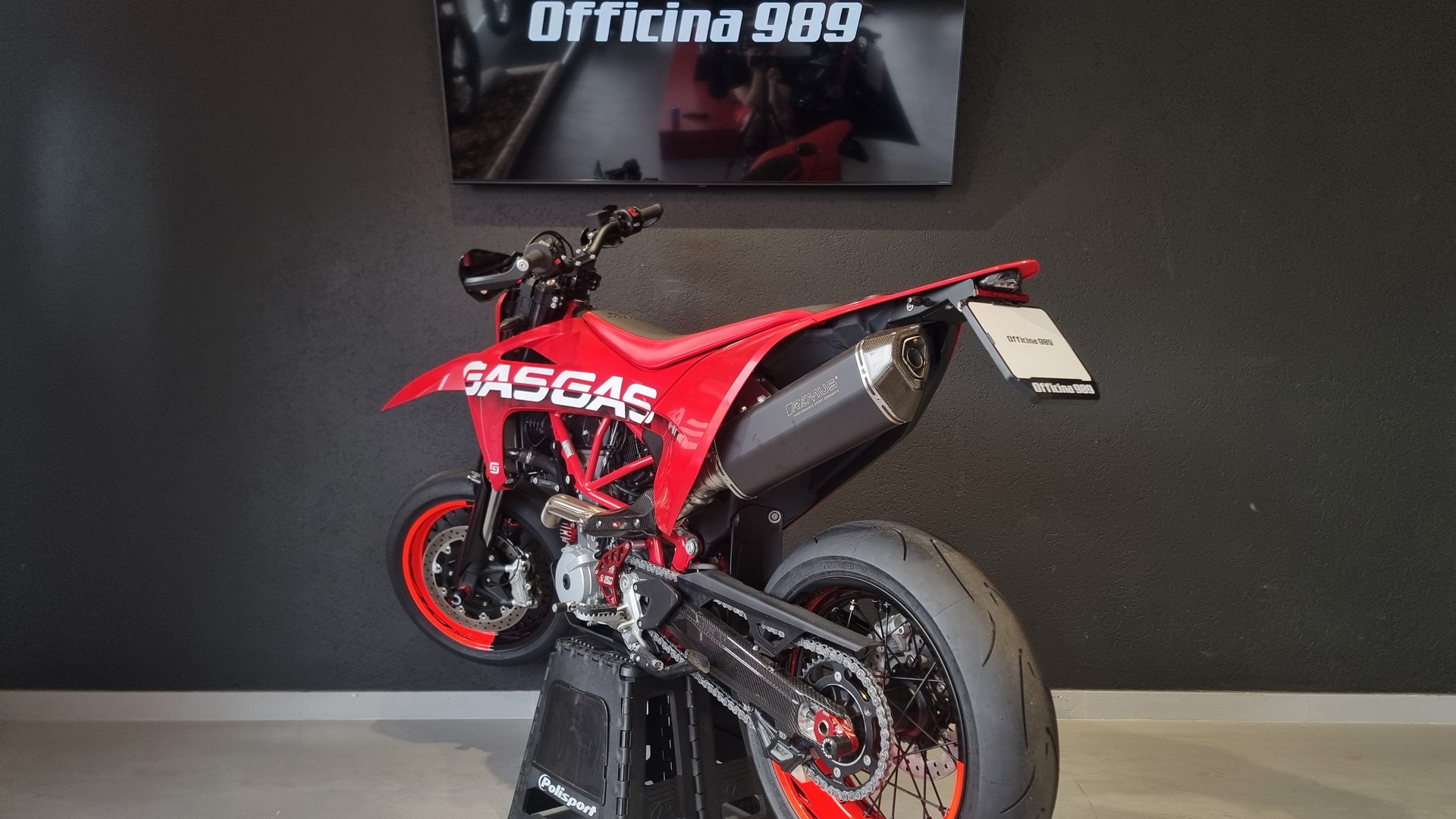 GASGAS SM 700-showroom-element-3