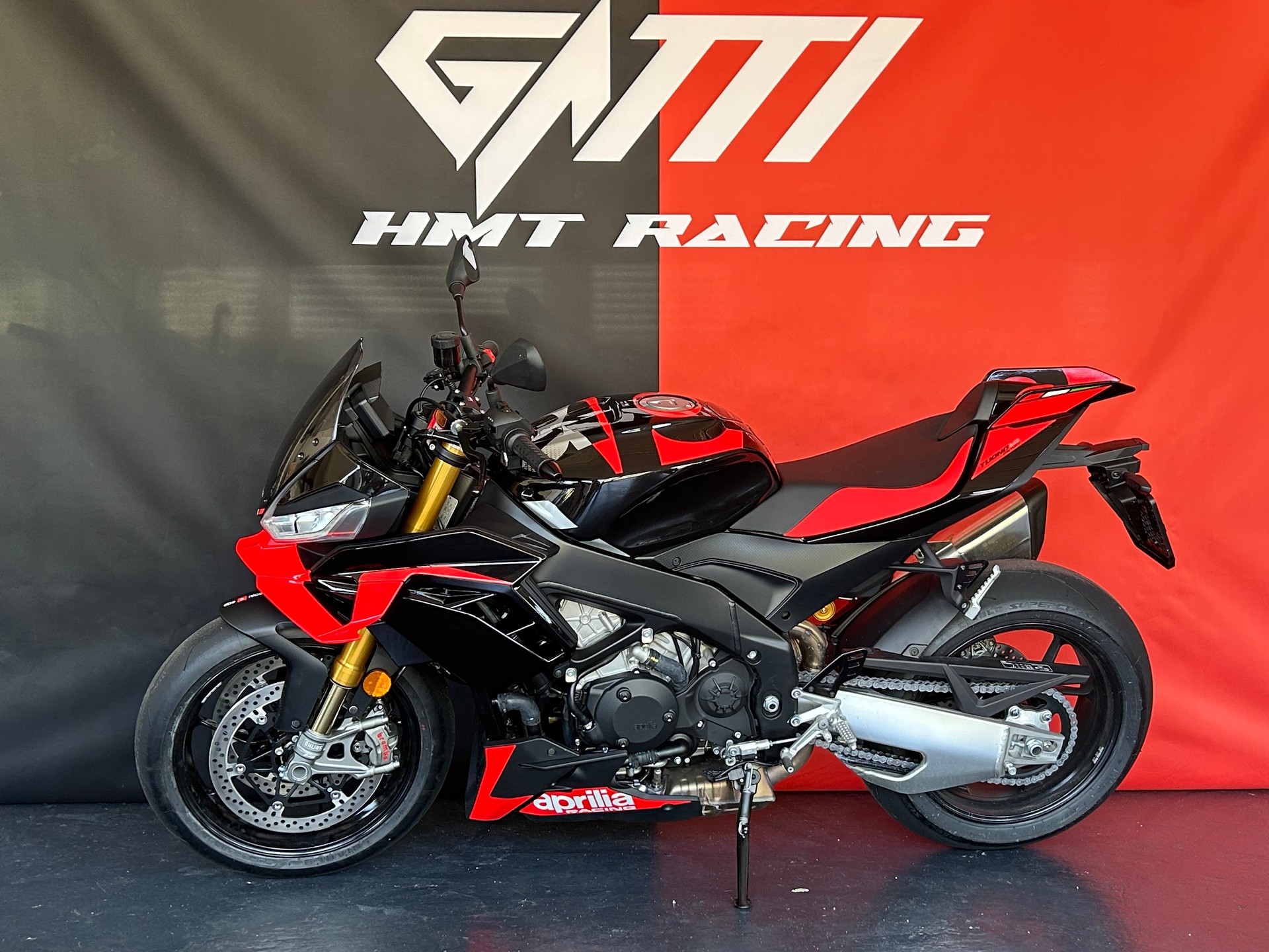 APRILIA Tuono V4 1100  Factory EVO l-showroom-element-1