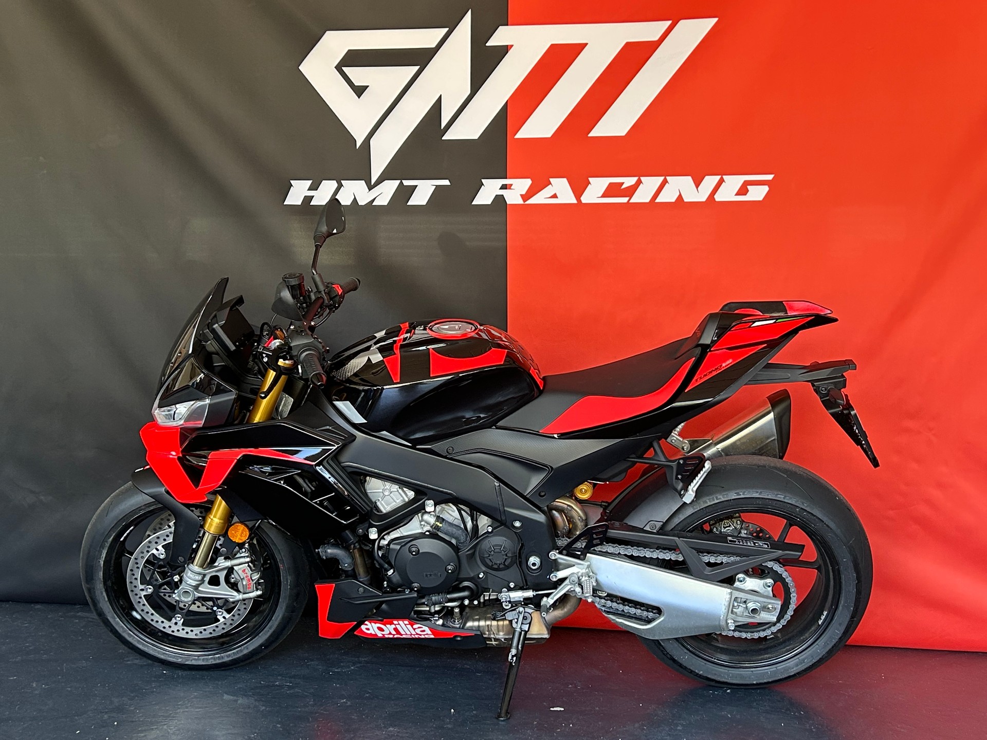 APRILIA Tuono V4 1100  Factory EVO l-showroom-element-3