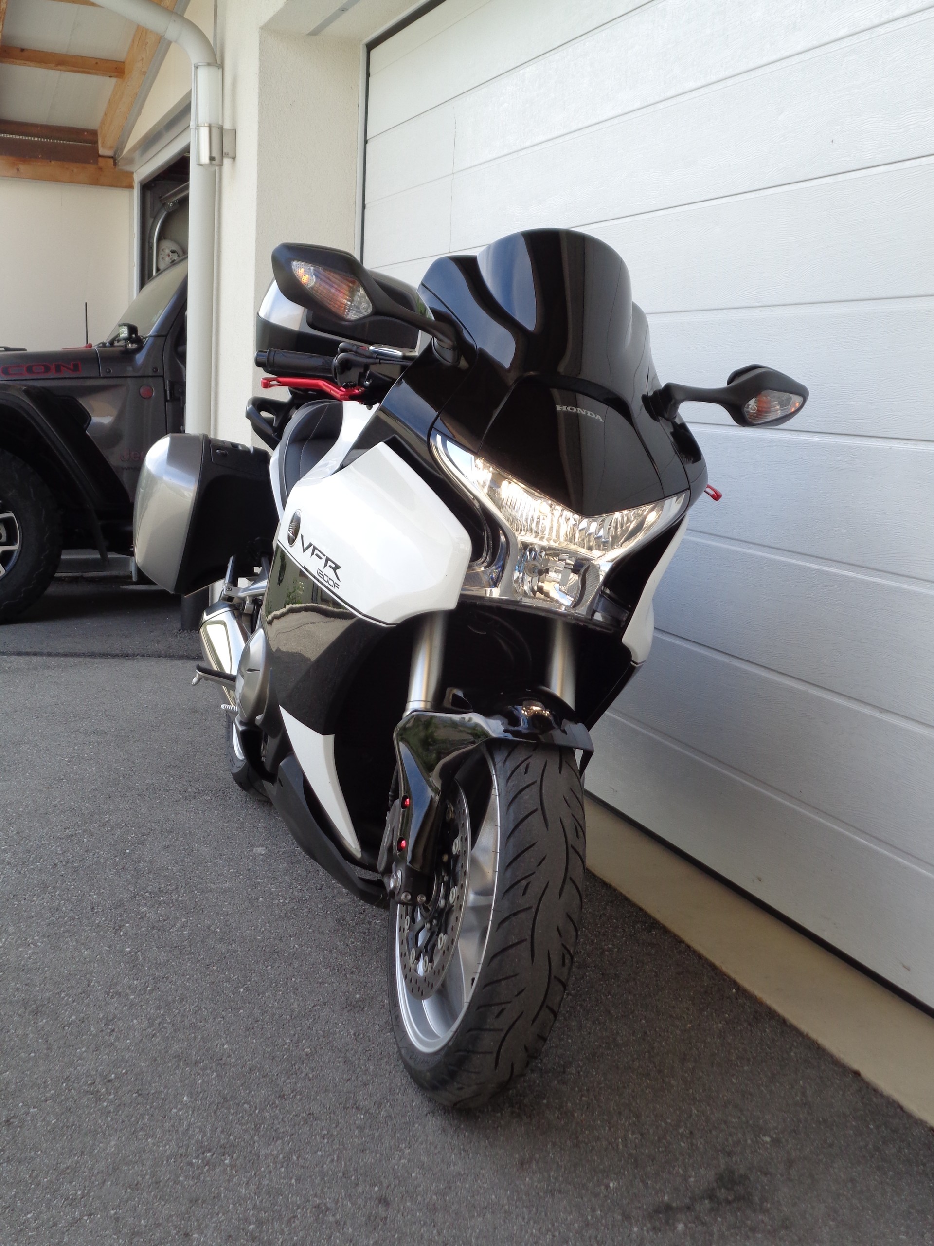 HONDA VFR 1200 FA-showroom-element-1