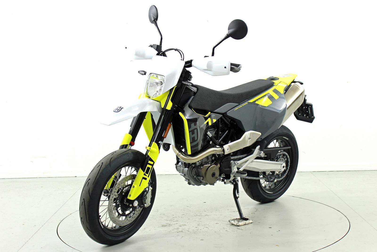 HUSQVARNA 701 Supermoto ABS-showroom-element-2