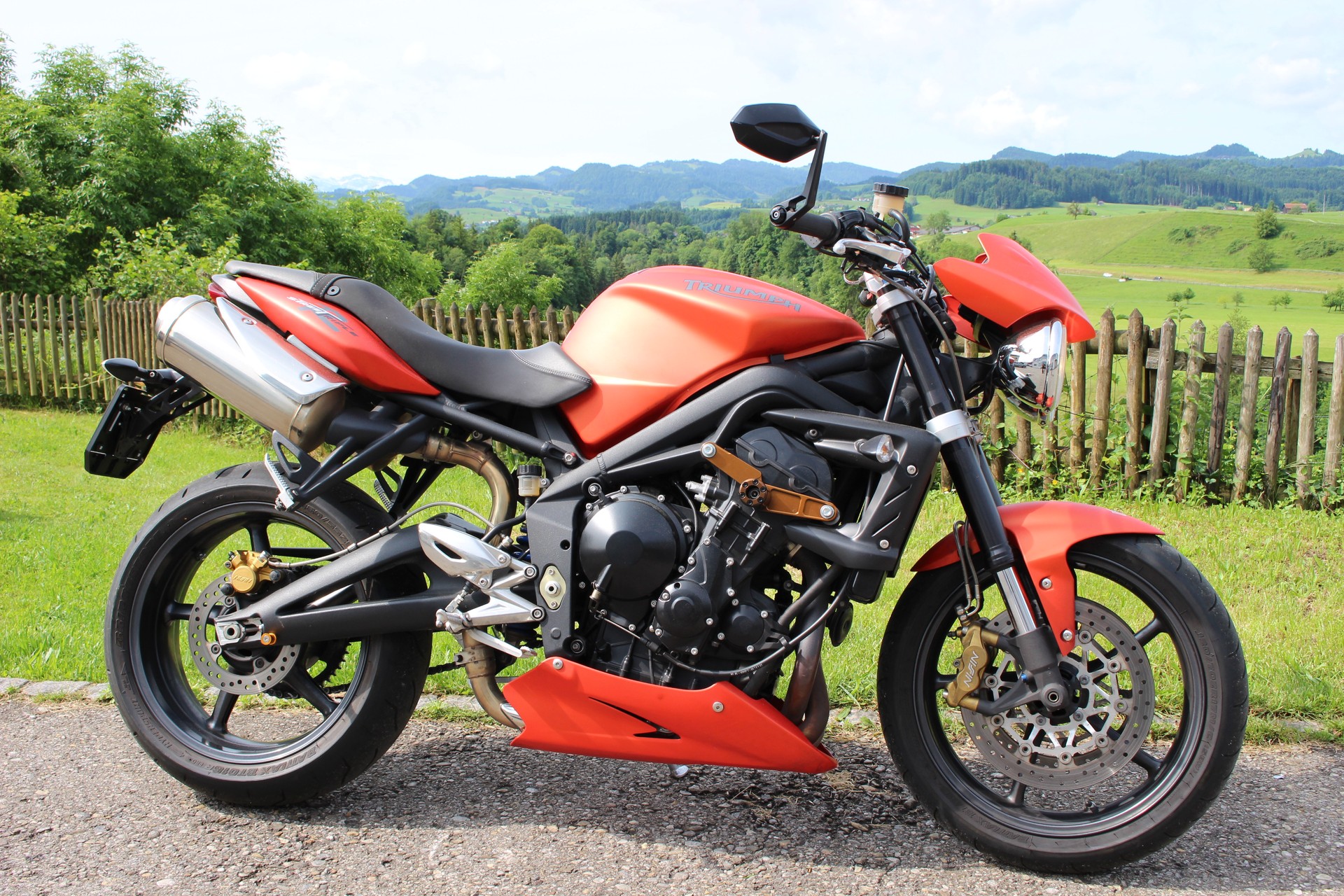 TRIUMPH Street Triple R 675