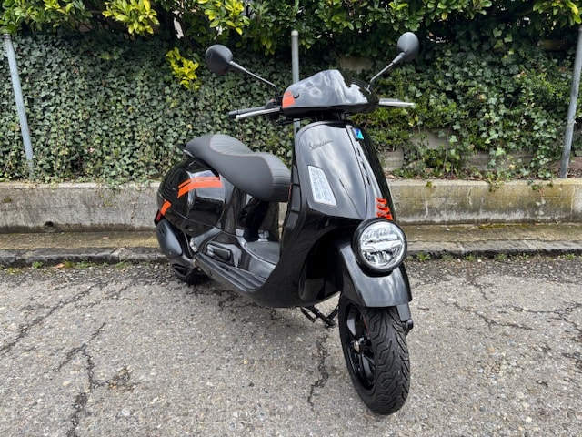 PIAGGIO Vespa GTV 300-showroom-element-2