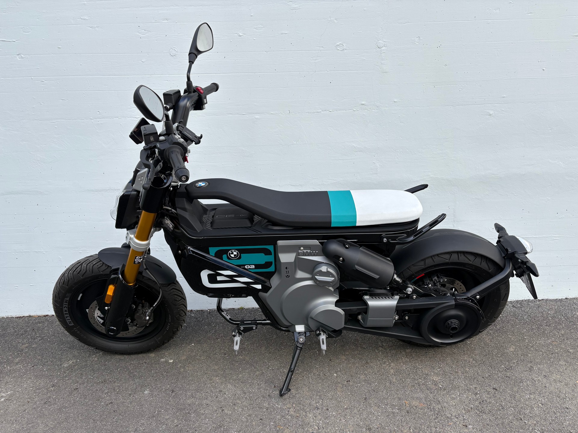 BMW CE 02-image-0