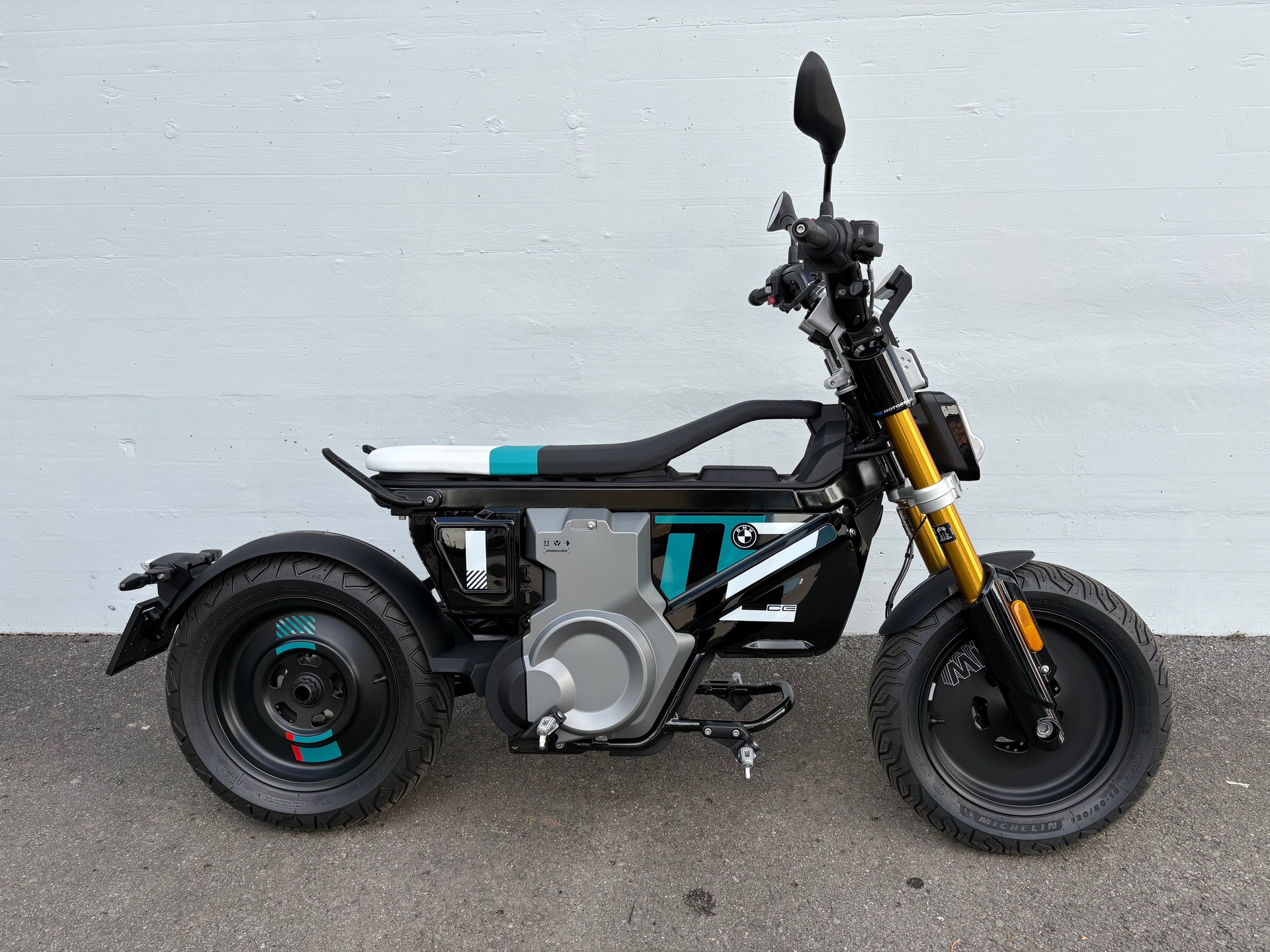 BMW CE 02-image-3