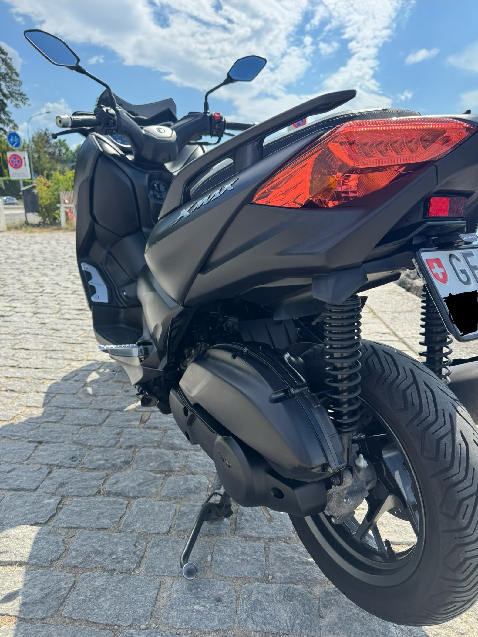 YAMAHA X-Max YP 125 RA-image-2