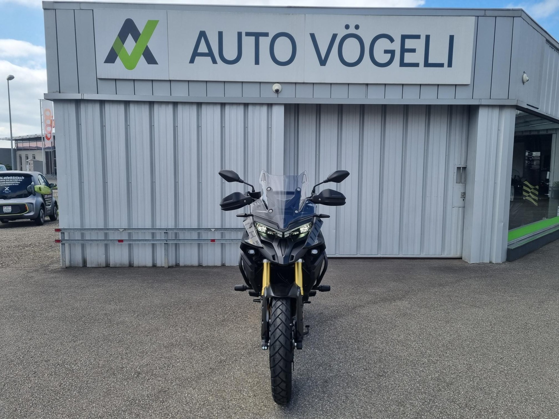 VOGE Black Knight 525-showroom-element-1