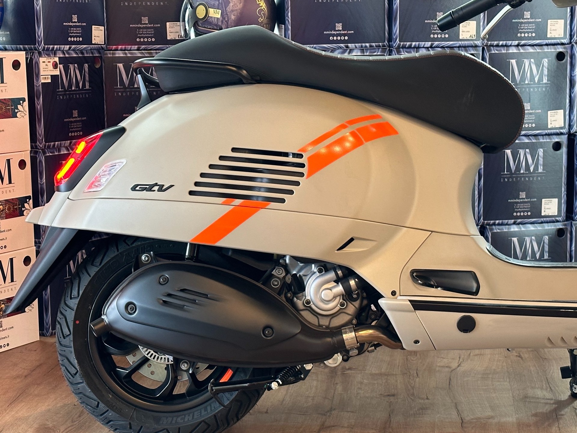 PIAGGIO Vespa GTS / GTV 300 ABS-showroom-element-2