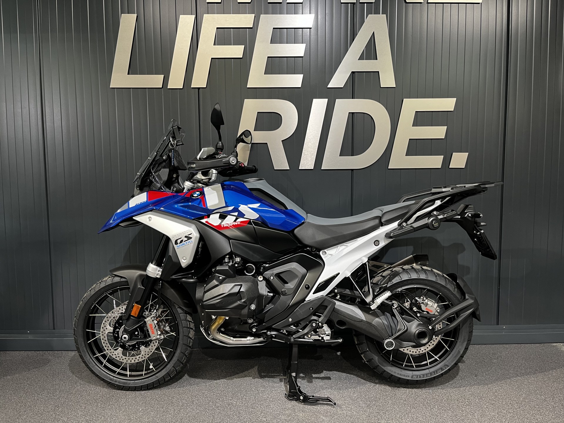 BMW R 1300 GS Trophy-image-2