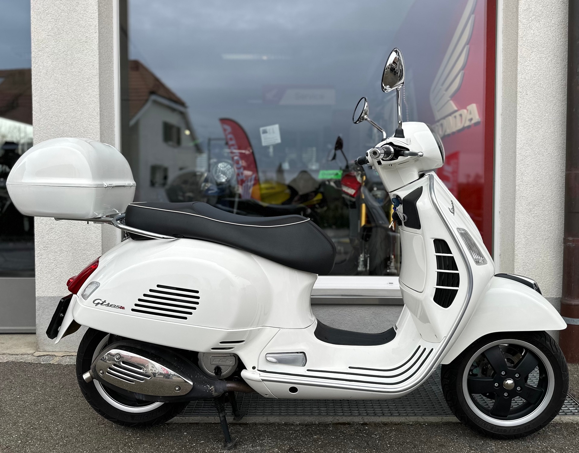 PIAGGIO Vespa GTS Super 125 i.e.
