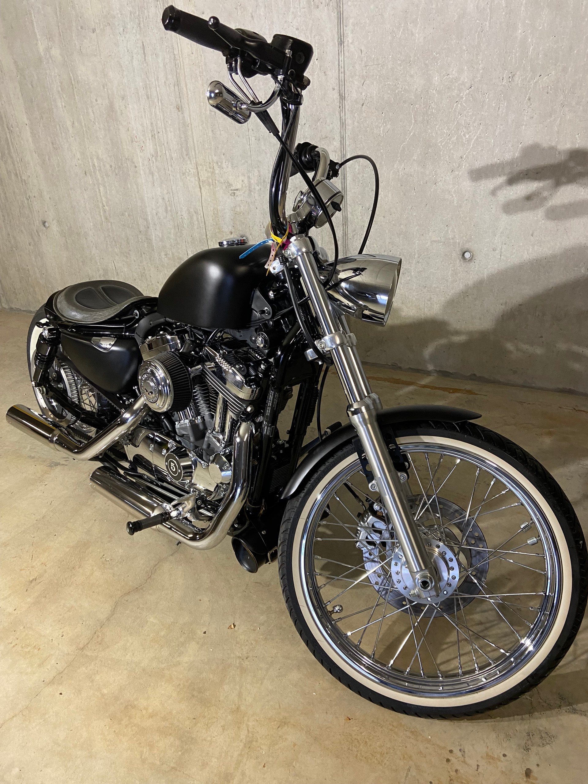 HARLEY-DAVIDSON XL 1200 V Seventy Two-image-3