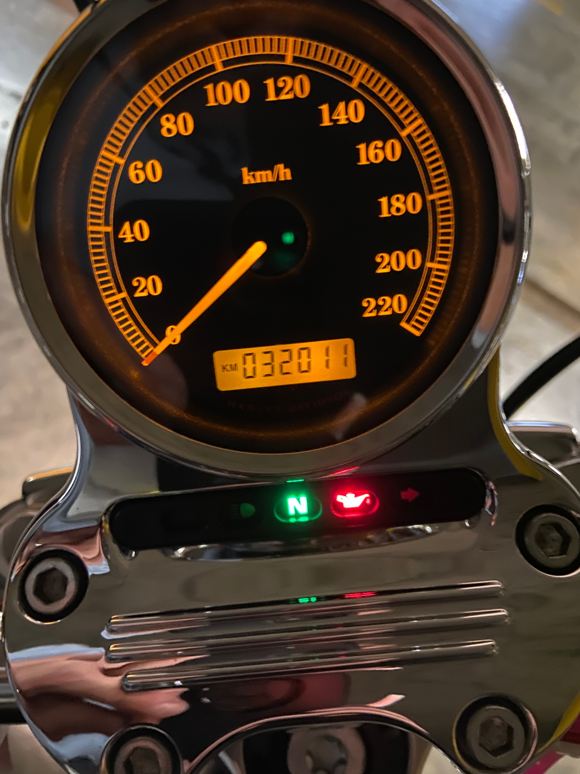 HARLEY-DAVIDSON XL 1200 V Seventy Two-image-5