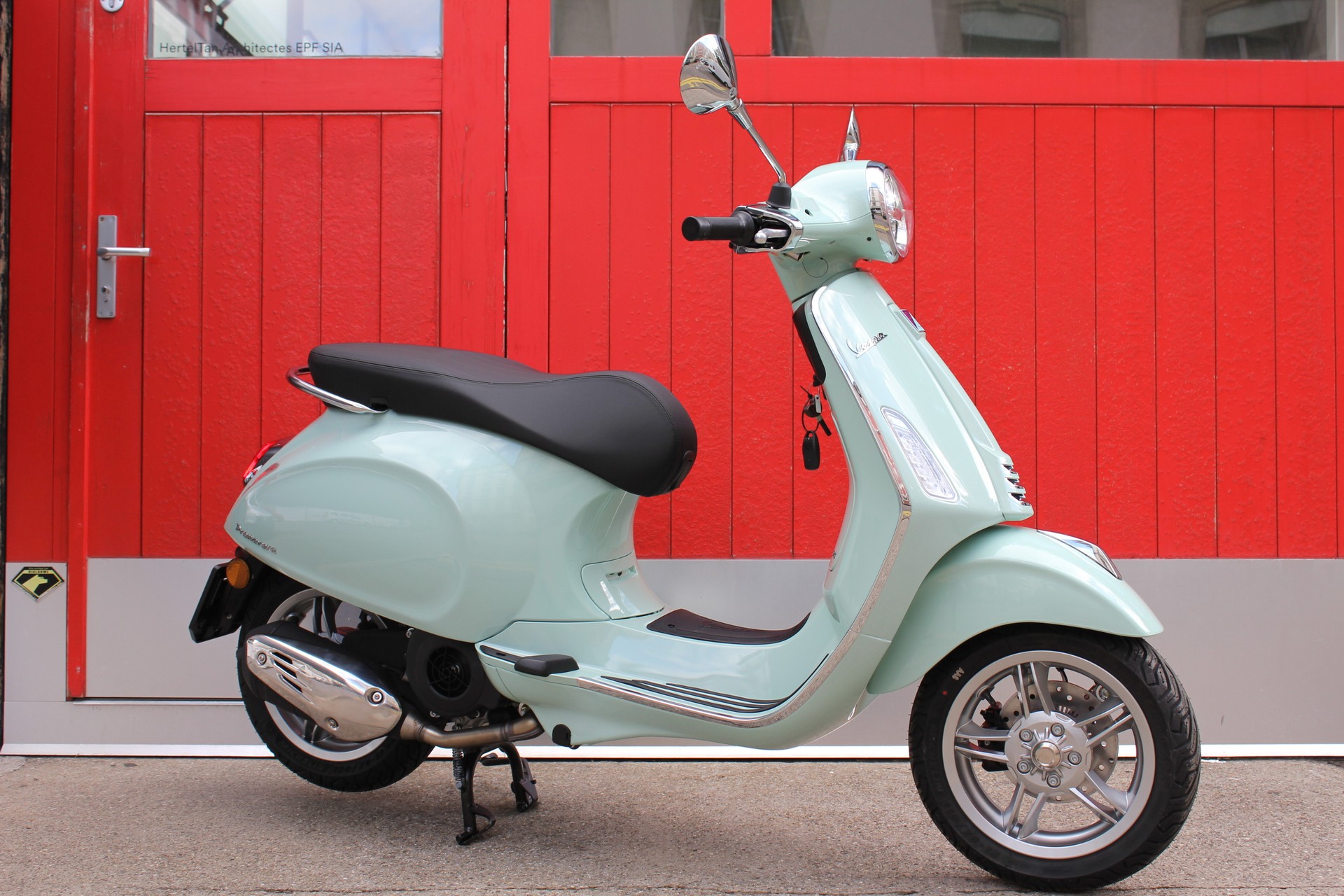 PIAGGIO Vespa 125 Primavera-showroom-element-1