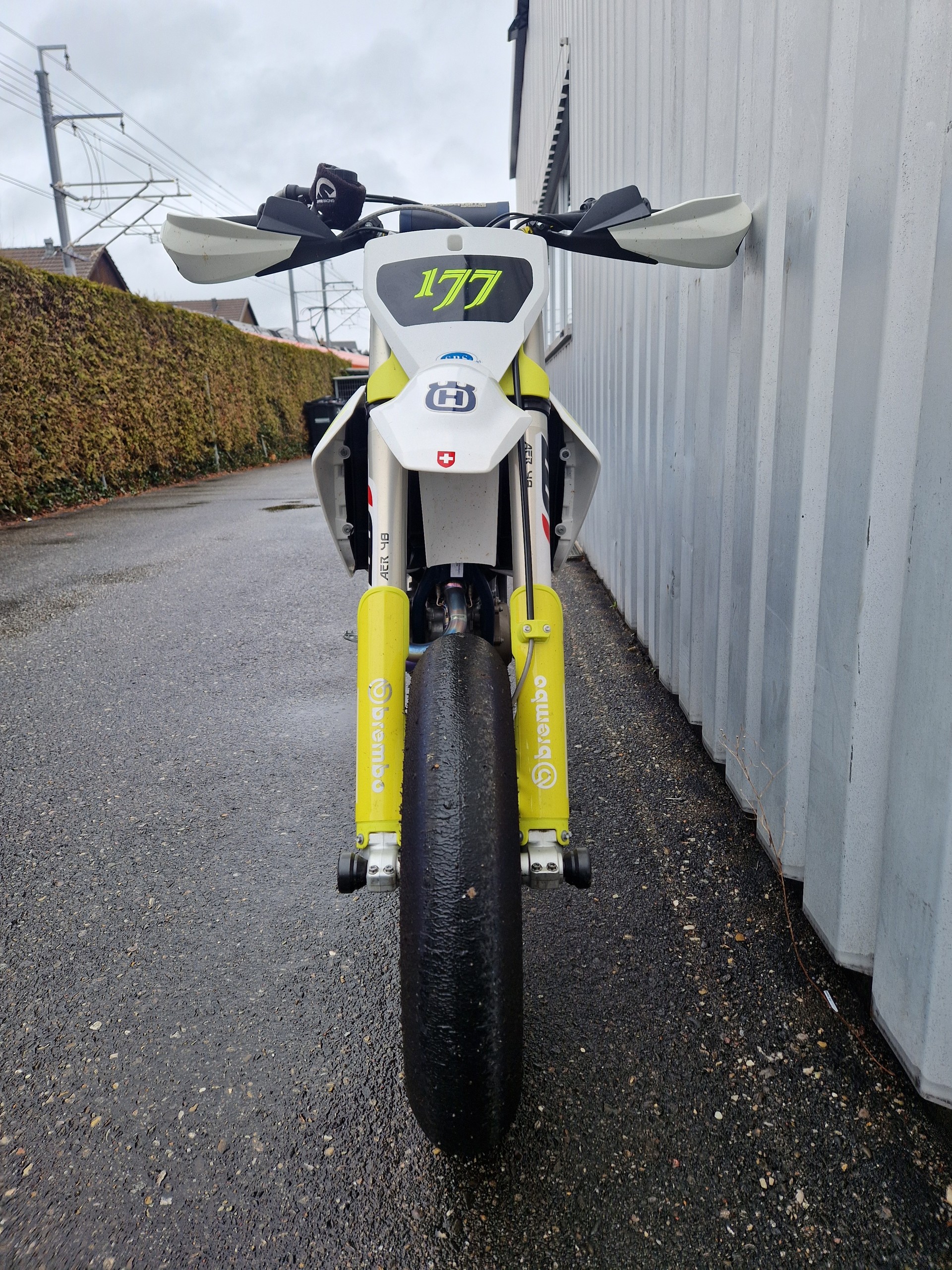HUSQVARNA FS 450 SUPERMOTO KUNDENAUFTRAG-showroom-element-2