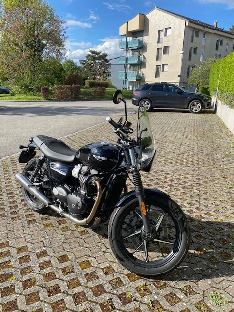 TRIUMPH Street Twin-image-7