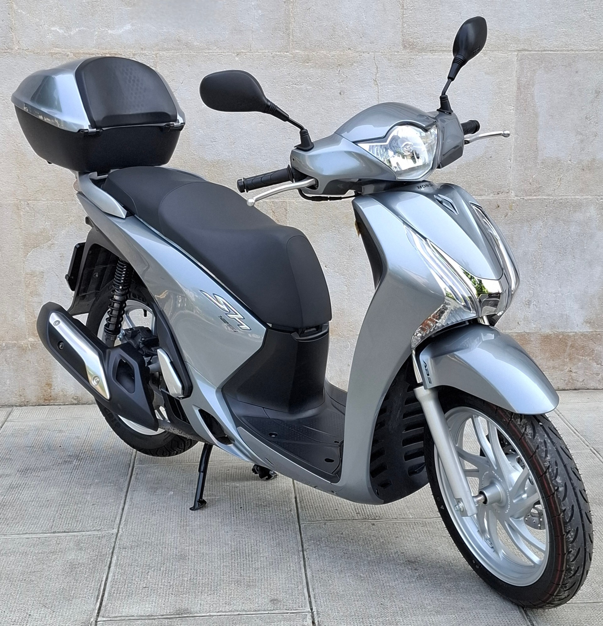 HONDA SH 125 i-showroom-element-1